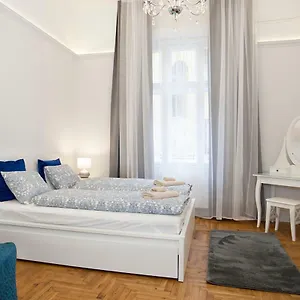 Amanda Astoria Apartment Budapest